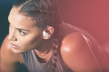 Предварительные продажи Beats Powerbeats Pro стартуют 3 мая